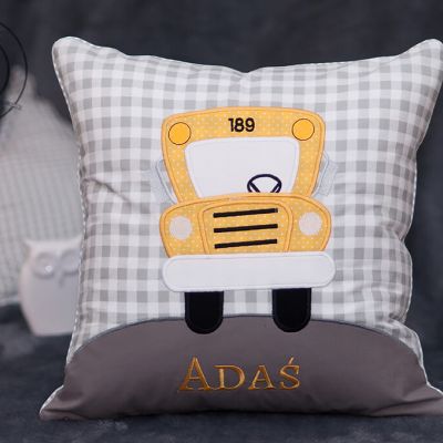 Personalizowana poduszka do przedszkola i na prezent z imieniem Autobus