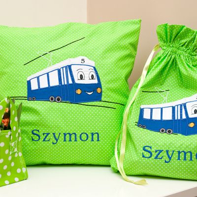 Worek i poduszka z imieniem i tramwajem dla przedszkolaka